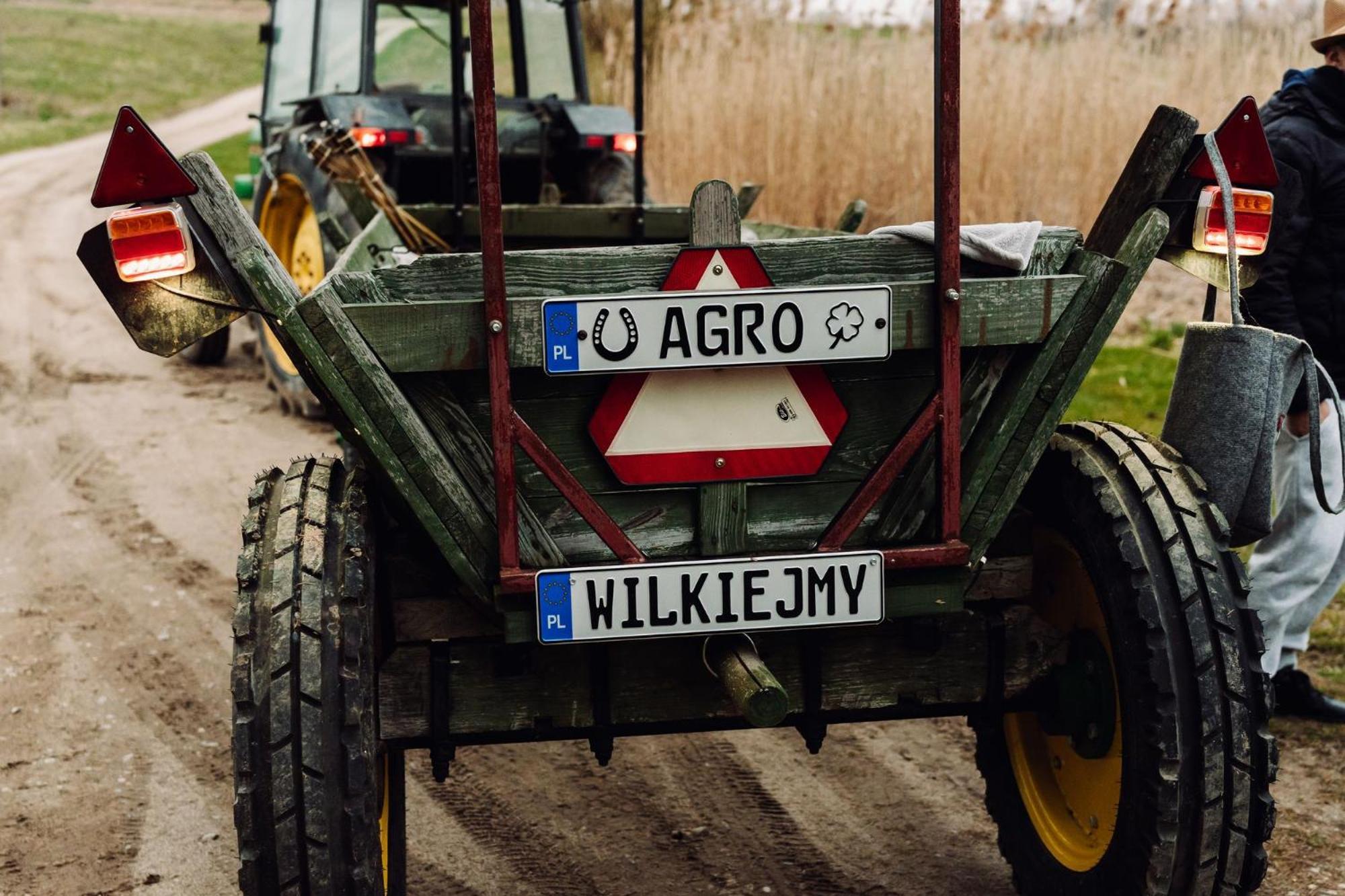 Wilkiejmy Wies Ma Wzgorzu Extérieur photo